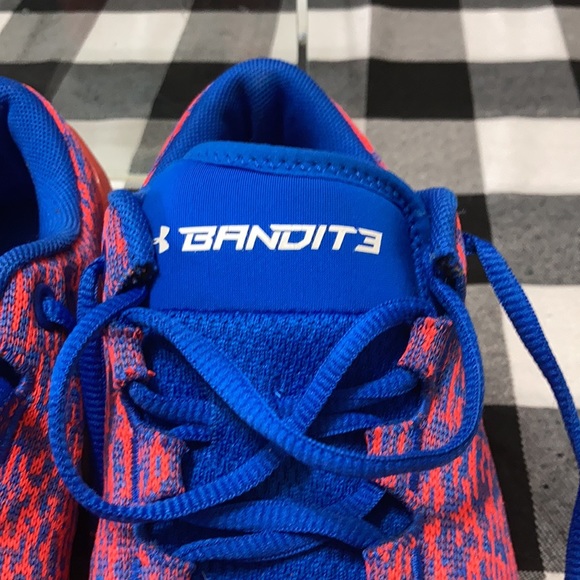 EXC! Under Armour Bandit 3 Running Shoes Size 6Y - Picture 9 of 11